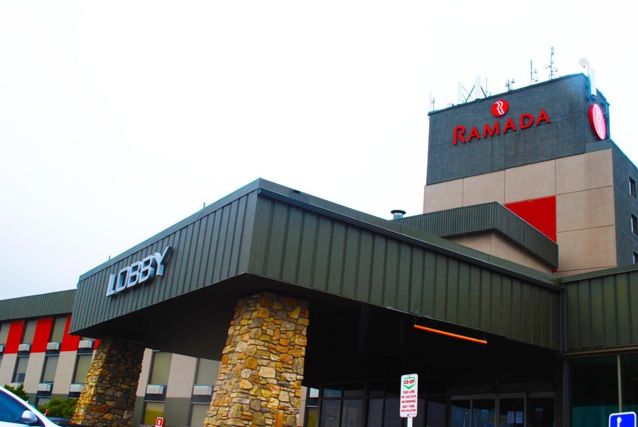 Ramada By Wyndham Edmonton Yellowhead Nw Bagian luar foto